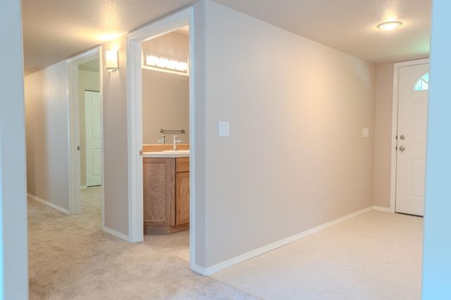 1010 S Houk Rd, Spokane Valley, WA 99216
