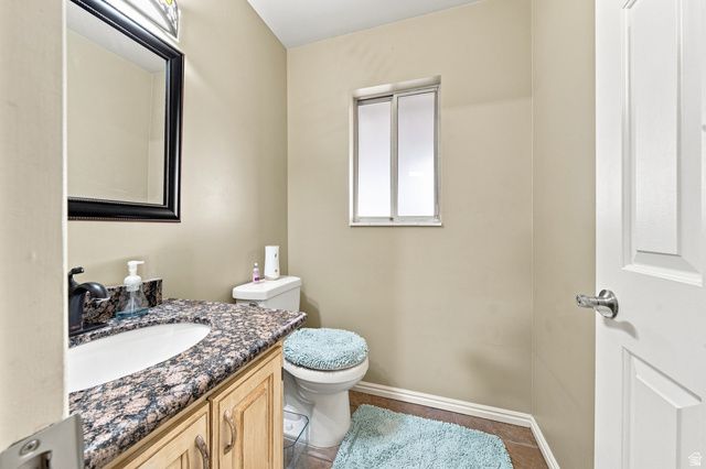 1368 EASTPOINT DR, Sandy, UT 84092