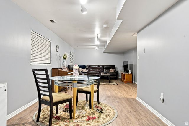 1368 EASTPOINT DR, Sandy, UT 84092