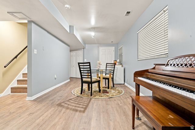 1368 EASTPOINT DR, Sandy, UT 84092