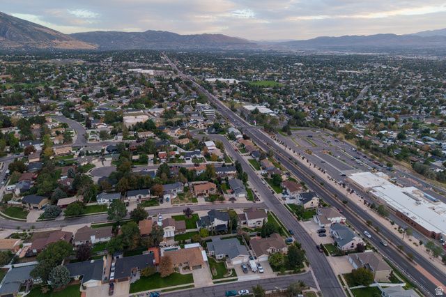 1368 EASTPOINT DR, Sandy, UT 84092