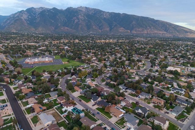 1368 EASTPOINT DR, Sandy, UT 84092