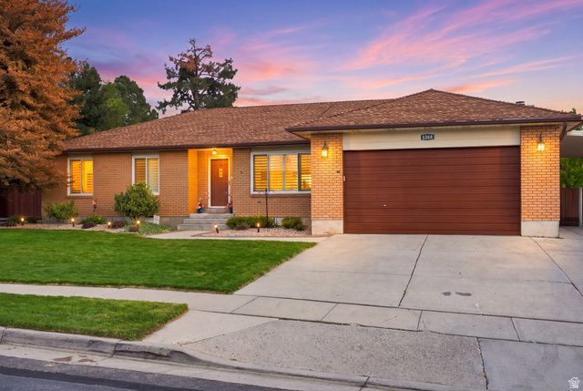 1368 EASTPOINT DR, Sandy, UT 84092