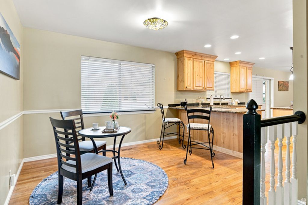 1368 EASTPOINT DR, Sandy, UT 84092 — photo 4