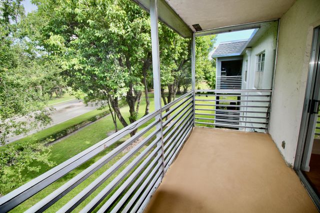 8405 NW 61st Street D305, Tamarac, FL 33321