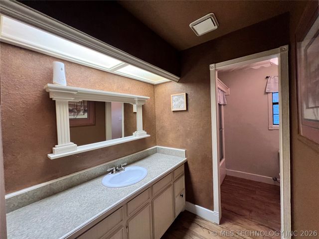 11782 Oak Ridge Street, Kingston, OK 73439