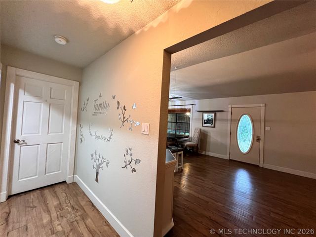 11782 Oak Ridge Street, Kingston, OK 73439