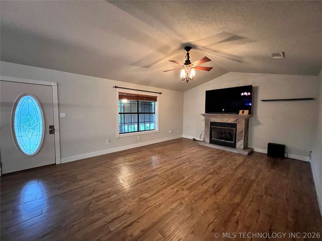 11782 Oak Ridge Street, Kingston, OK 73439