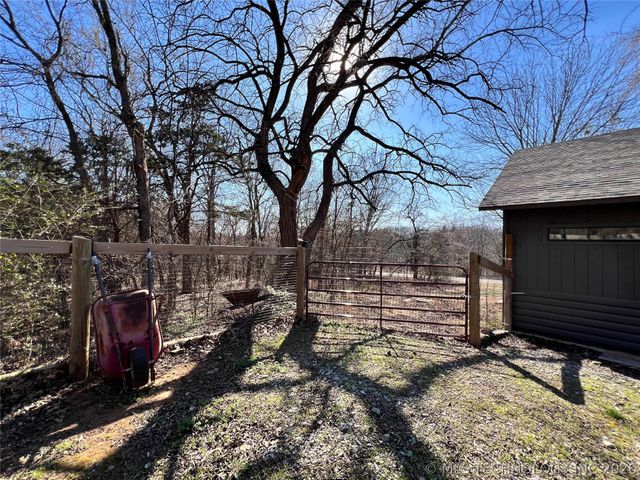 11782 Oak Ridge Street, Kingston, OK 73439
