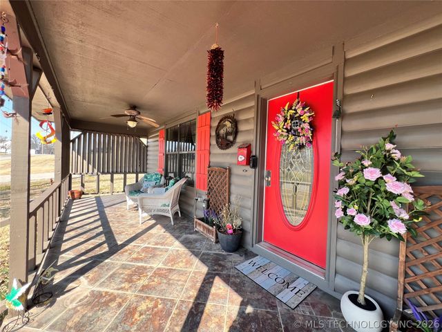 11782 Oak Ridge Street, Kingston, OK 73439