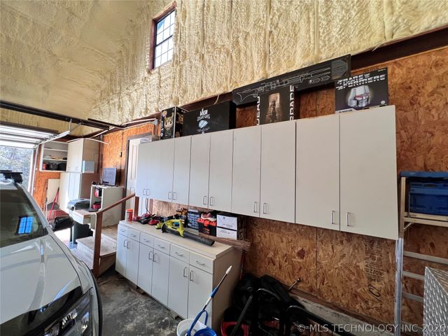 11782 Oak Ridge Street, Kingston, OK 73439
