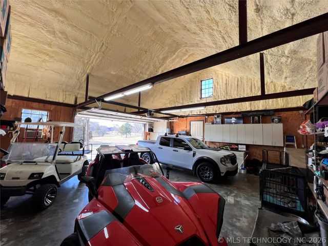 11782 Oak Ridge Street, Kingston, OK 73439