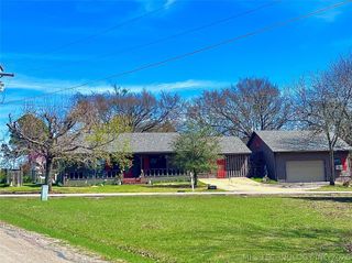 11782 Oak Ridge Street, Kingston, OK 73439