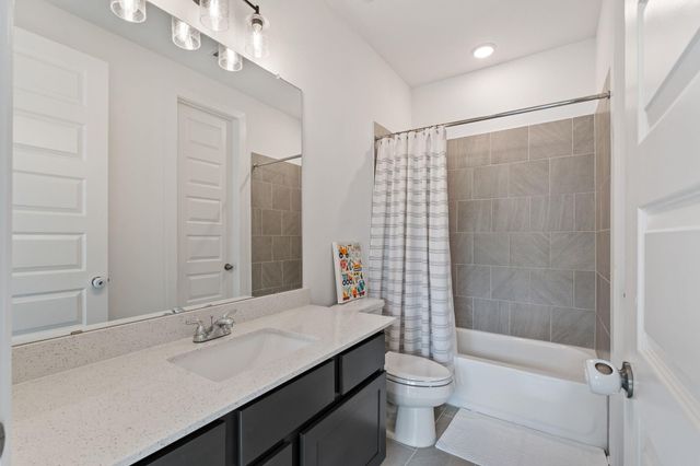 914 Sendero Trail, Conroe, TX 77304