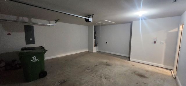 104 Arrowhead Drive, Sanger, TX 76266