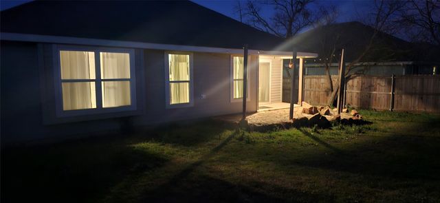 104 Arrowhead Drive, Sanger, TX 76266