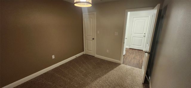 104 Arrowhead Drive, Sanger, TX 76266