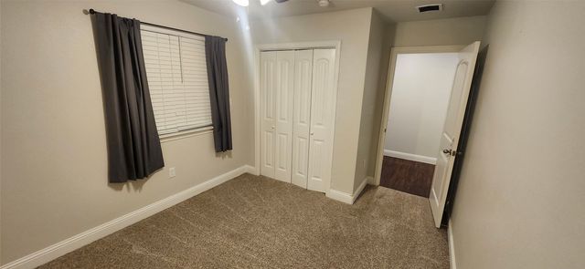 104 Arrowhead Drive, Sanger, TX 76266