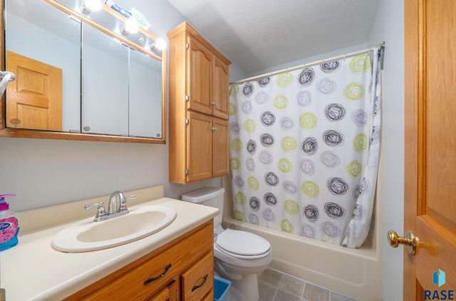 47027 272ND St Street, Tea, SD 57064