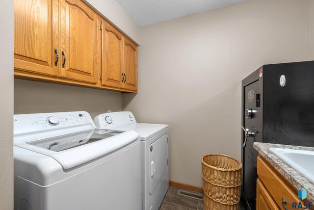 47027 272ND St Street, Tea, SD 57064