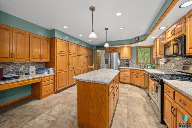 47027 272ND St Street, Tea, SD 57064