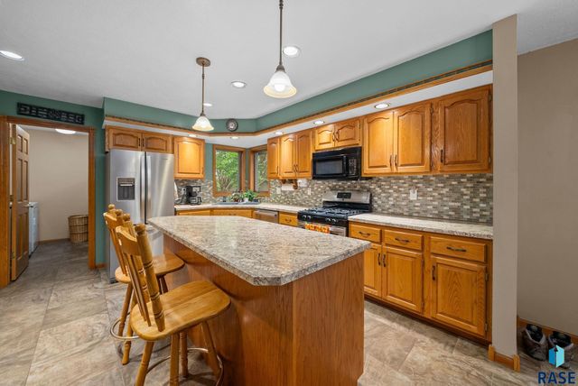 47027 272ND St Street, Tea, SD 57064