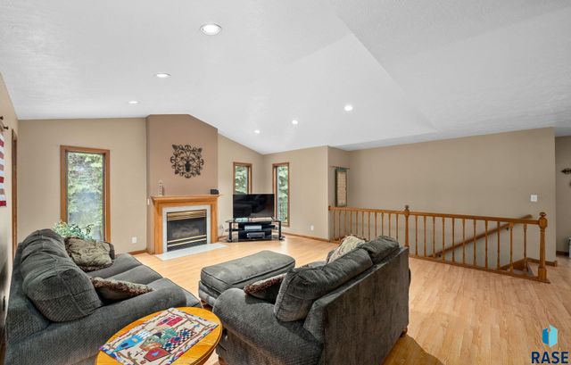 47027 272ND St Street, Tea, SD 57064