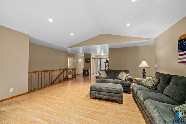 47027 272ND St Street, Tea, SD 57064