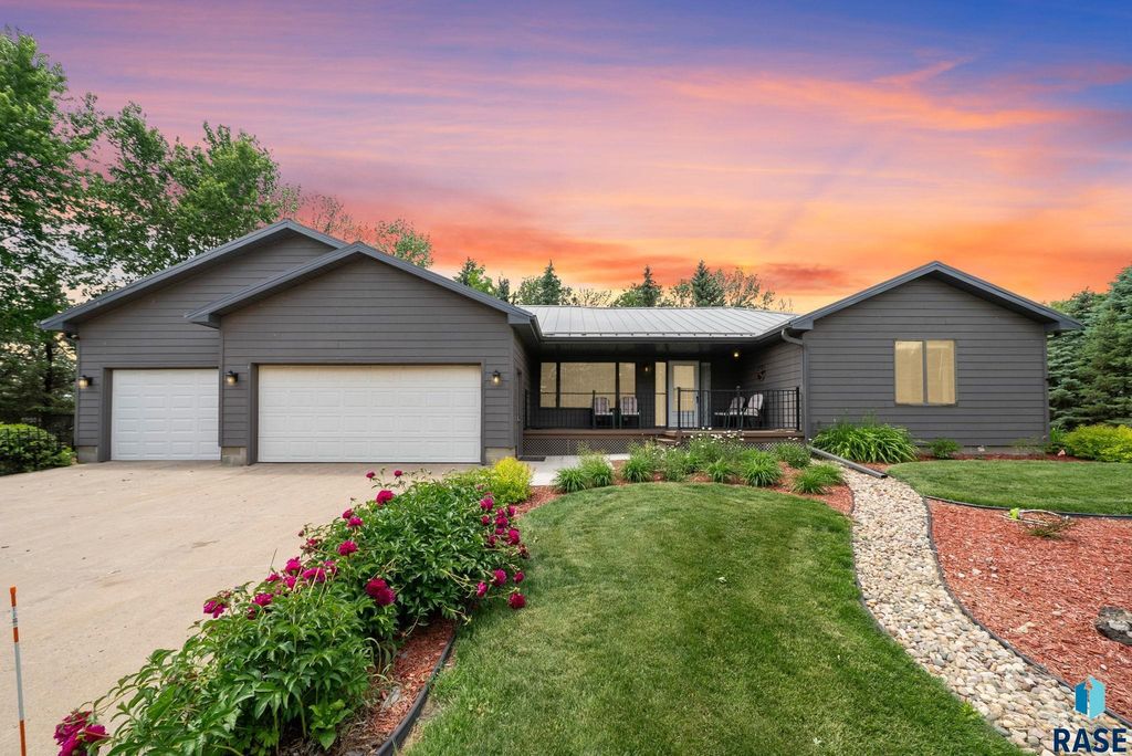47027 272ND St Street, Tea, SD 57064