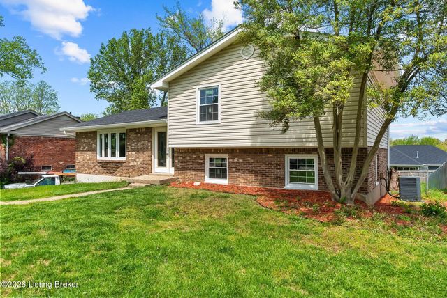 1415 Cedarbrook Rd, Goshen, KY 40026