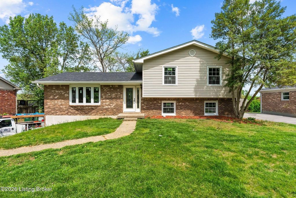 1415 Cedarbrook Rd, Goshen, KY 40026