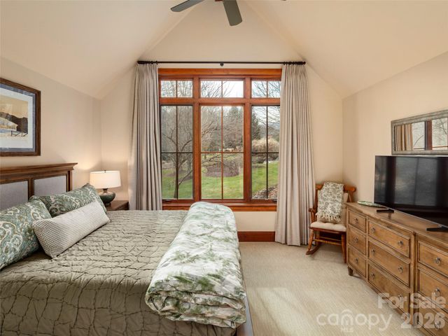 575 Walnut Valley Parkway, Arden, NC 28704