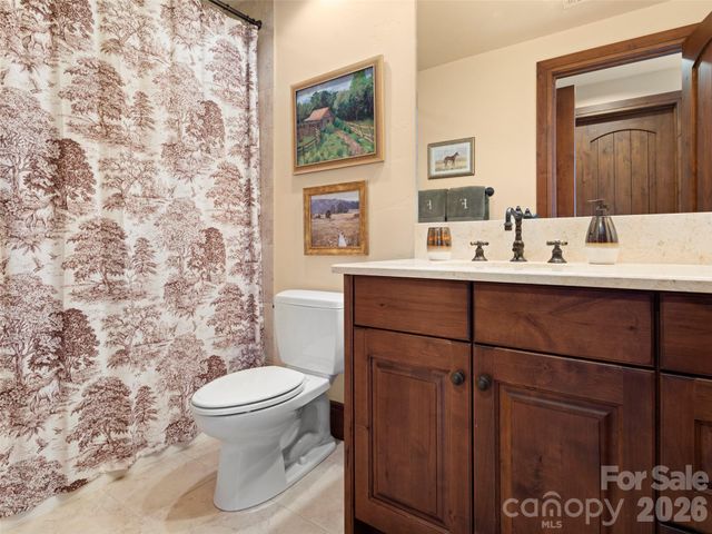 575 Walnut Valley Parkway, Arden, NC 28704