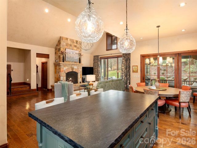 575 Walnut Valley Parkway, Arden, NC 28704