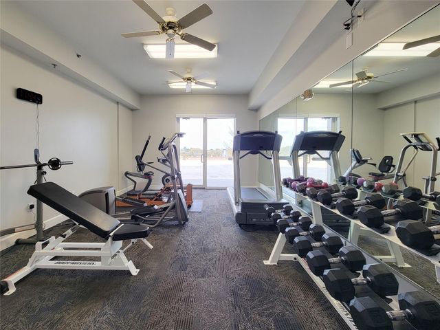 2520 Robinhood 800, Houston, TX 77005