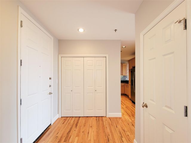 2520 Robinhood 800, Houston, TX 77005