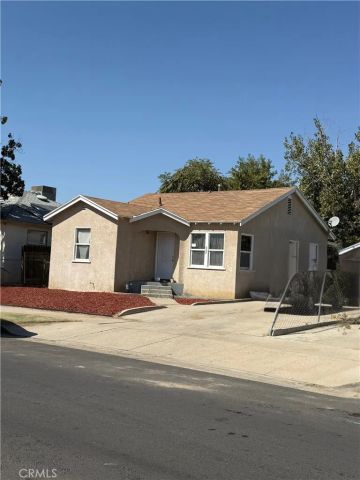614 Woodrow, Bakersfield, CA 93308
