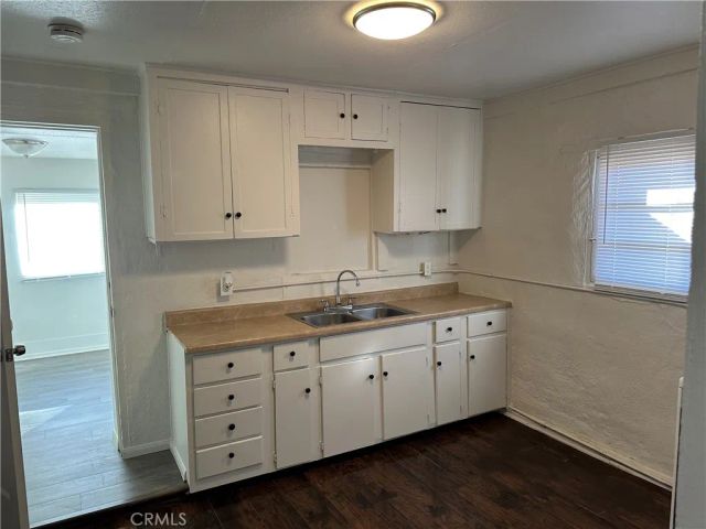 614 Woodrow, Bakersfield, CA 93308