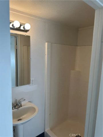 614 Woodrow, Bakersfield, CA 93308