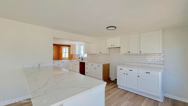 2221 New York 385, Athens, NY 12015