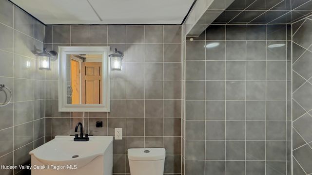 2221 New York 385, Athens, NY 12015