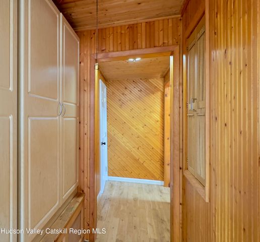 2221 New York 385, Athens, NY 12015