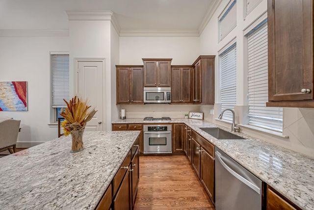 2713 Arabelle Grove, Houston, TX 77007