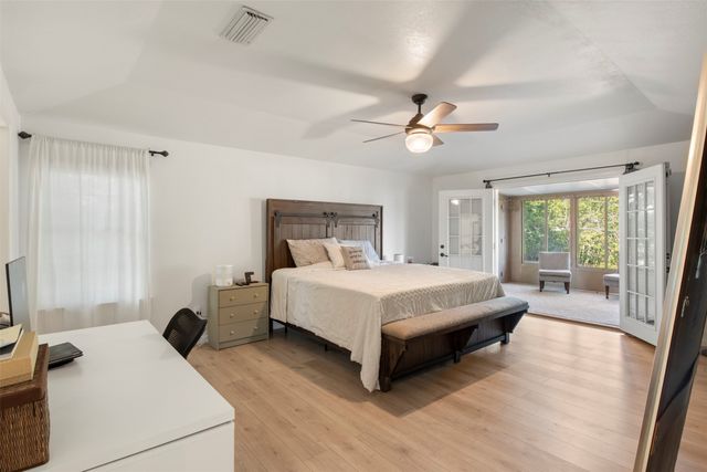 2303 Fall River Drive, Arlington, TX 76006