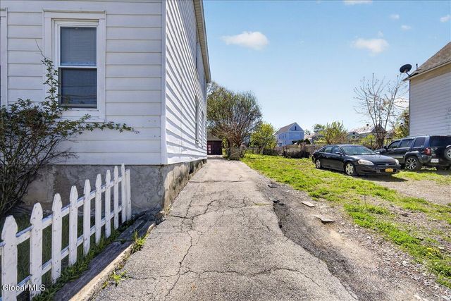 1620 Foster Avenue, Schenectady, NY 12308