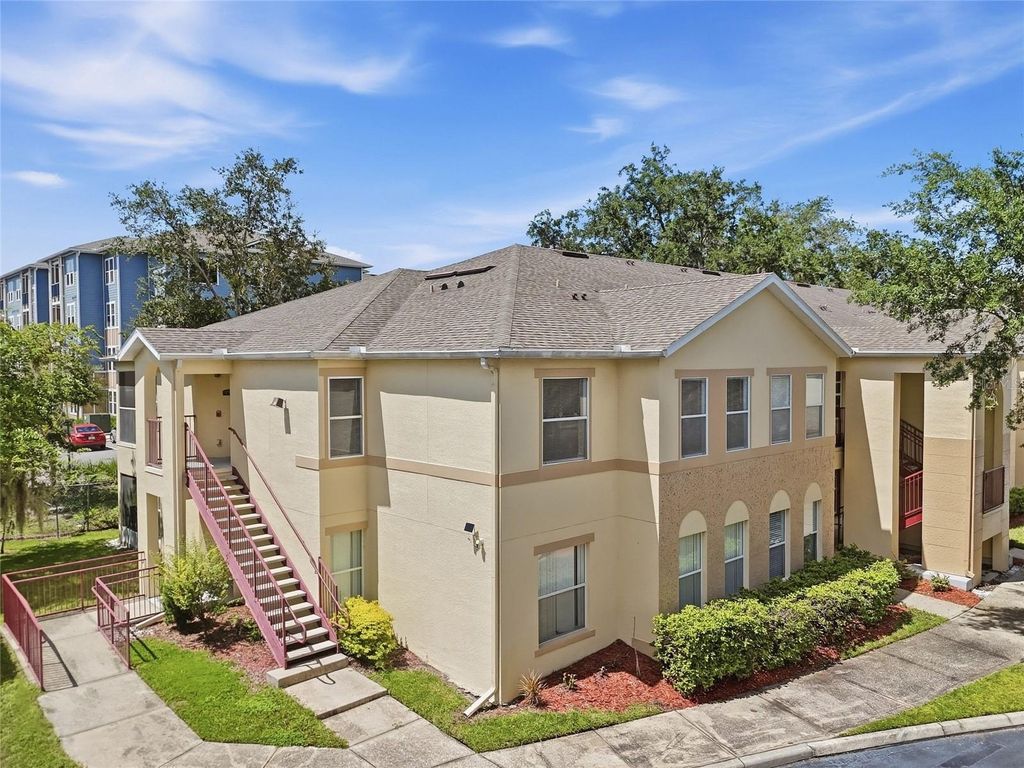 2718 CLUB CORTILE CIRCLE B, Kissimmee, FL 34746