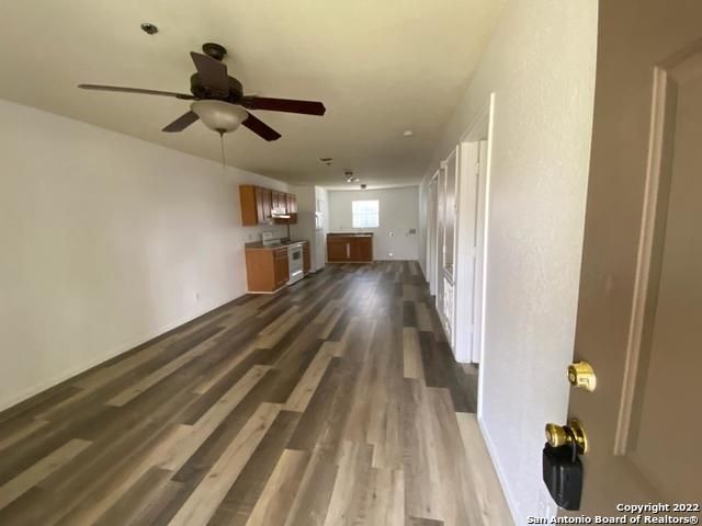 930 Drury Ln Apt 4, San Antonio, TX 78221