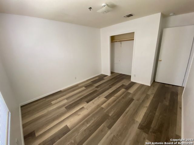 930 Drury Ln Apt 4, San Antonio, TX 78221