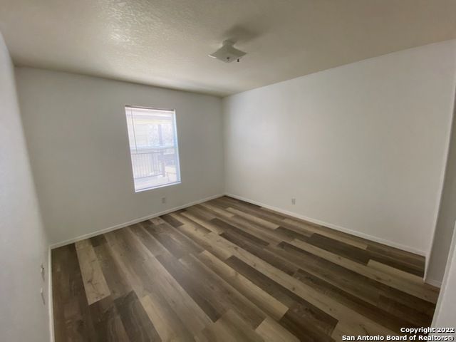 930 Drury Ln Apt 4, San Antonio, TX 78221