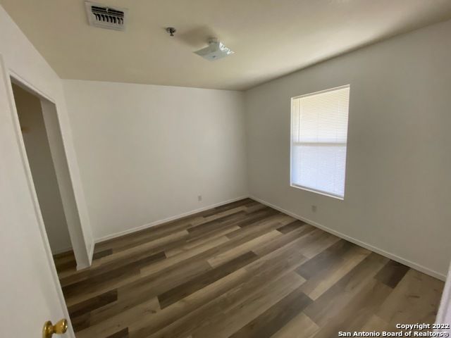 930 Drury Ln Apt 4, San Antonio, TX 78221